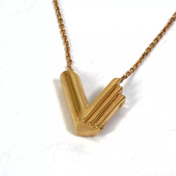 LOUIS VUITTON LV & ME Initial "V" Necklace GP